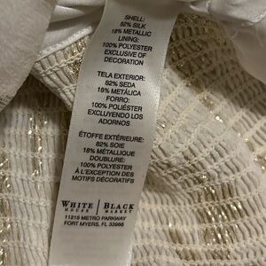 Absolutely beautiful top Size 10.  White House Black Market